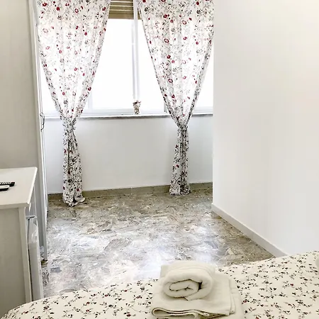 Maison Ortigia 3* سيراكوزا