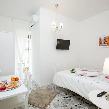 Maison Ortigia 3* سيراكوزا