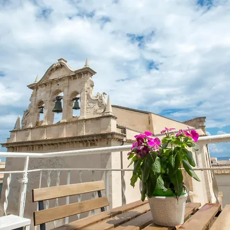 Maison Ortigia 3* سيراكوزا